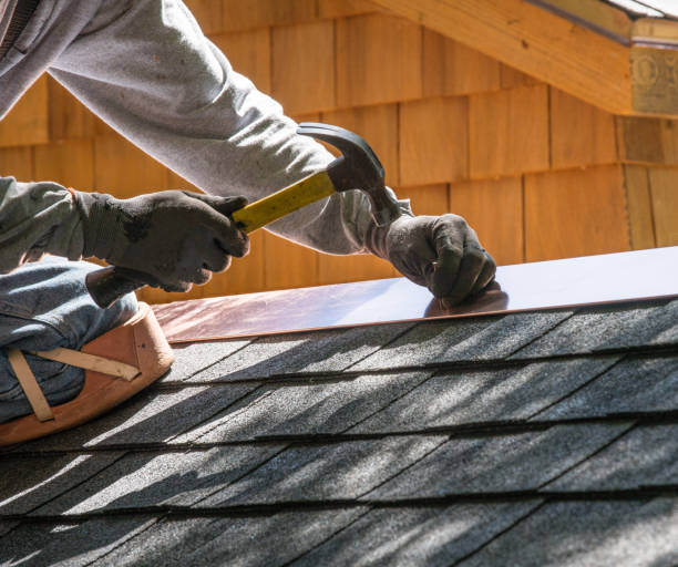 Best Flat Roof Repair Services  in Marion, WI